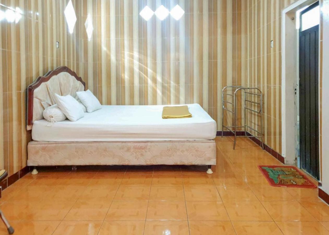 Hotel Mario Pulana Bone Watampone Экстерьер фото